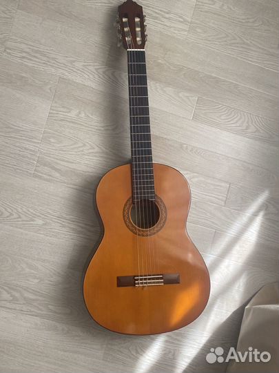 Классическая гитара yamaha c40