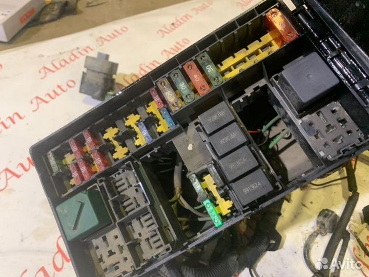 Блок предохранителей Ford Focus 1 седан 1.6 2005