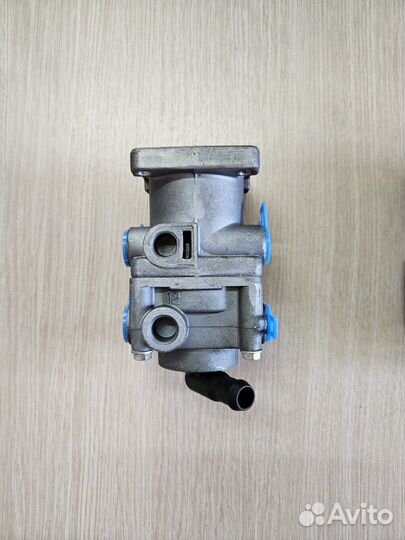 Главный тормозной кран 4613150080