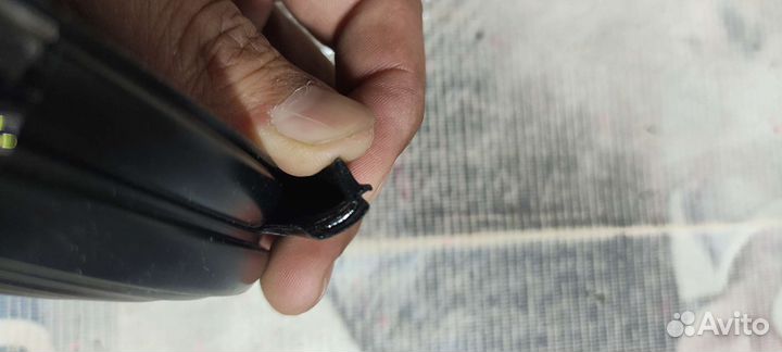 Черный замок лобового стекла и заднего 2121 нива