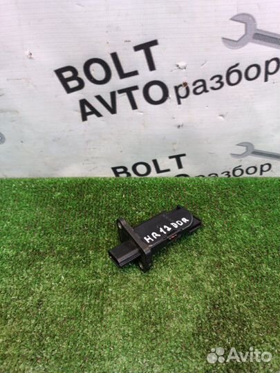 Датчик расхода воздуха Nissan Note E12 HR12DDR