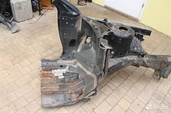 Четверть кузова передняя левая Nissan Teana J31