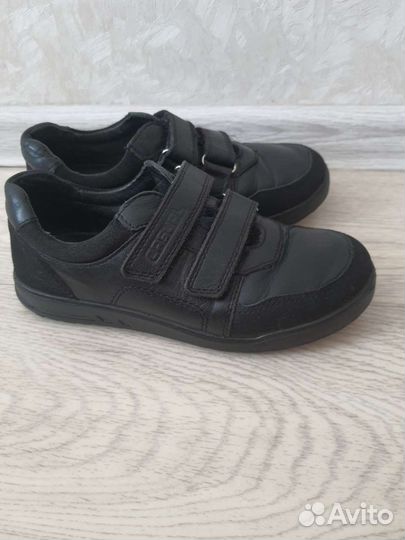 Школьные ботинки