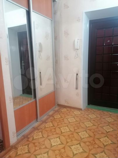 3-к. квартира, 58 м², 2/5 эт.