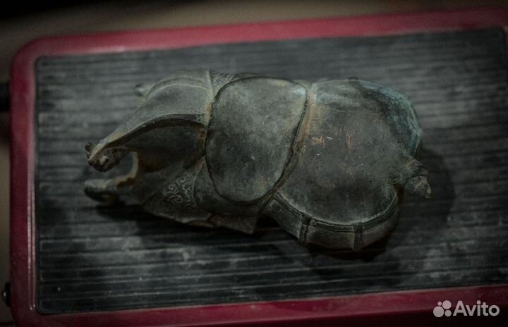 Необъятная отдыхающая лошадка статуэтка винтаж