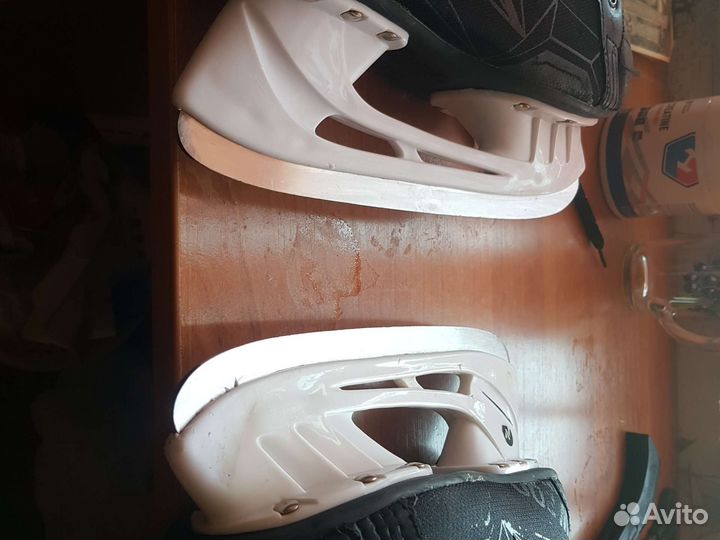 Коньки хоккейные