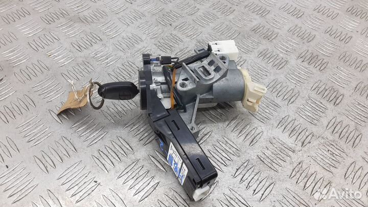 Замок зажигания на Mitsubishi Lancer 10