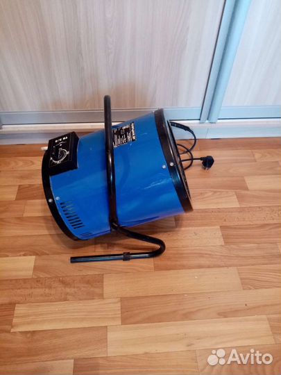 Тепловая пушка. тв-3/5. 3 кв.300 м3. Напdy.400 Вт