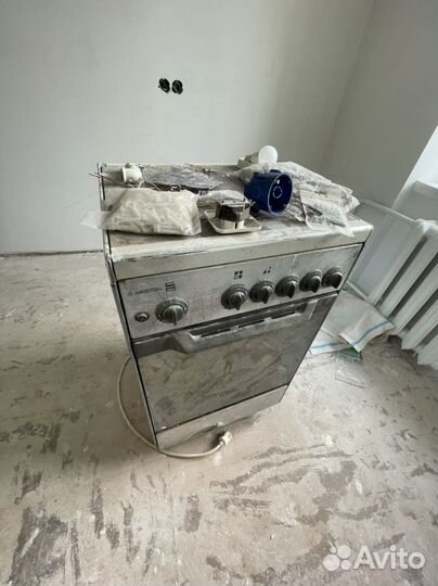 Газовая плита Ariston