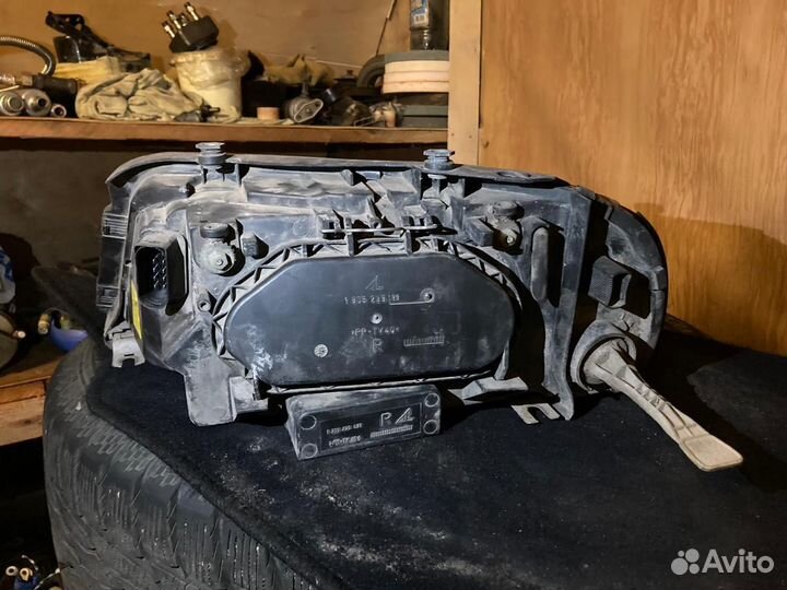 Фара правая vw sharan