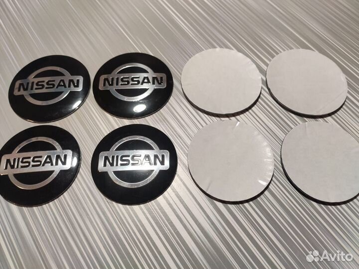 Наклейки на диски Nissan на колпаки Ниссан