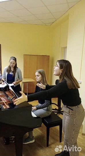 Педагог/репетитор по фортепиано, сольфеджио, вокал