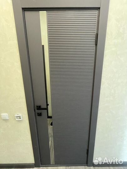 Двери межкомнатные черные современные