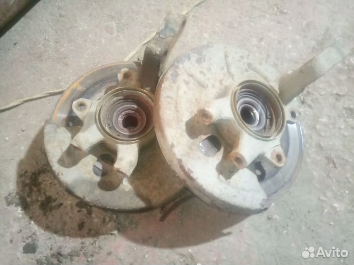 Поворотный кулак ступица диск тормозной 2108-2113