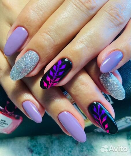 Маникюр с покрытием лаком