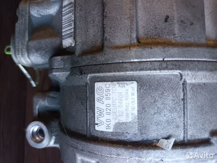 Компрессор кондиционера Volkswagen Passat B7