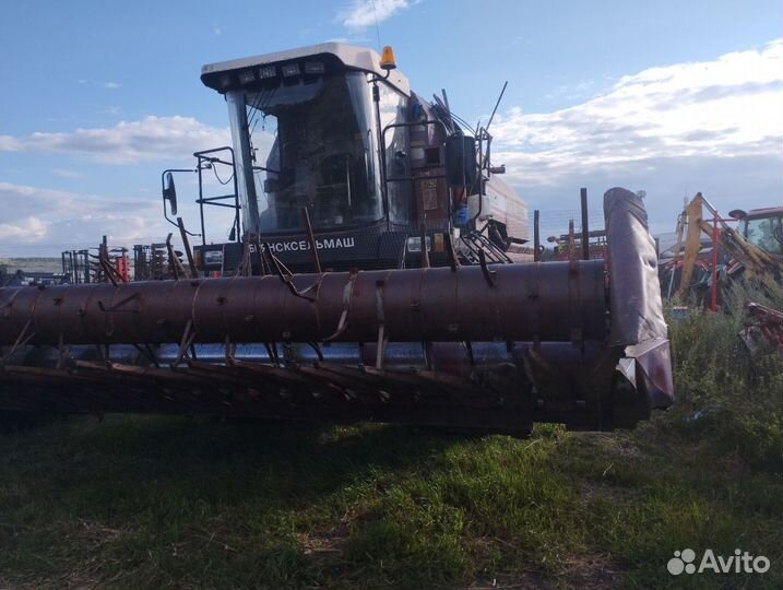 Комбайн Брянсксельмаш КЗС-812, 2010