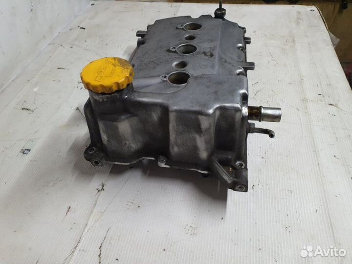 Клапанная крышка Ваз Приора седан 2007