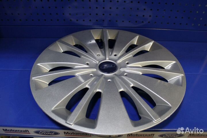 Колпак колеса Форд Фокус 3 R16