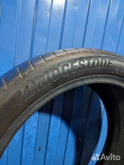 Bridgestone Turanza T005 255/40 R20