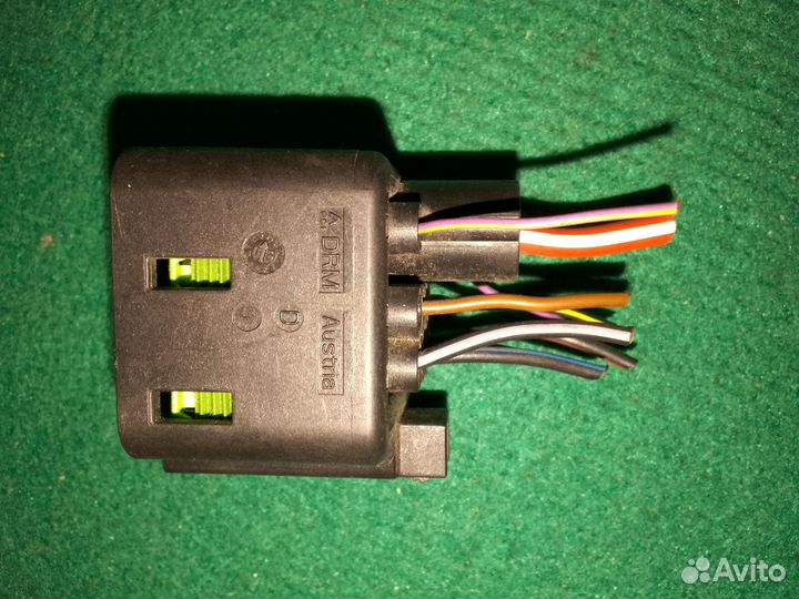 Разъём реле свечей накала VAG Skoda Octavia A5