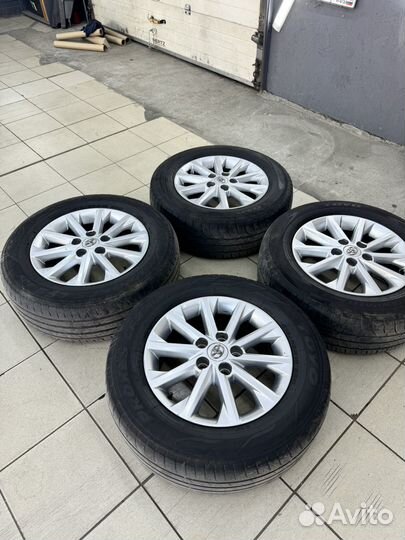 Колеса на toyota Camry r16 летние