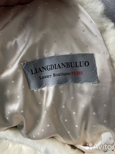 Это не шубка это полошубка(до колена) размер 42