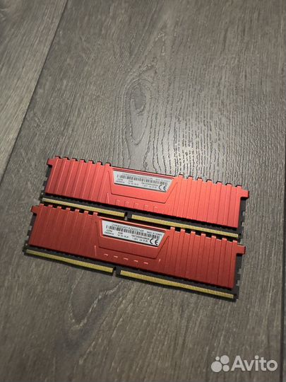 Оперативная память Corsair 16Gb DDR4