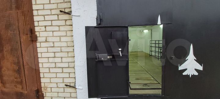 Гараж, > 30 м²