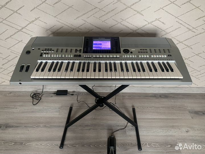 Синтезатор Yamaha psr-s700
