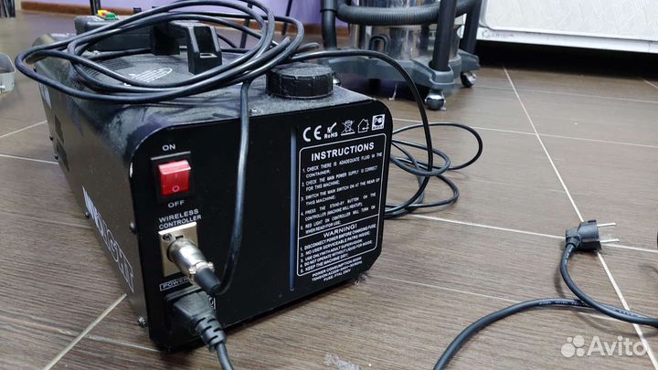 Генератор дыма с эффектом тумана involight hz 600