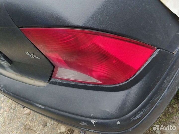 Фонарь задний правый Ford Focus 1