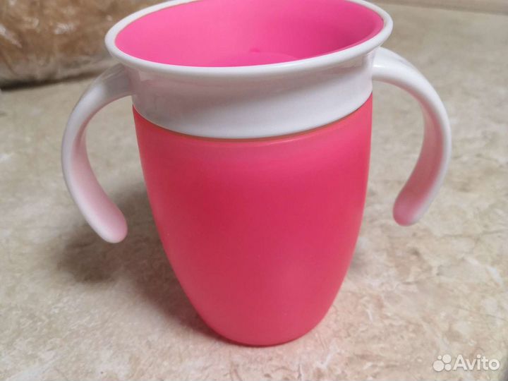 Поильник непроливайка munchkin