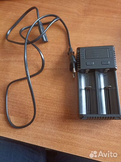 Зарядное устройство Nitecore i2 на 18650/21700 и