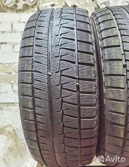 Bridgestone Blizzak Revo GZ 215/55 R17 94Q