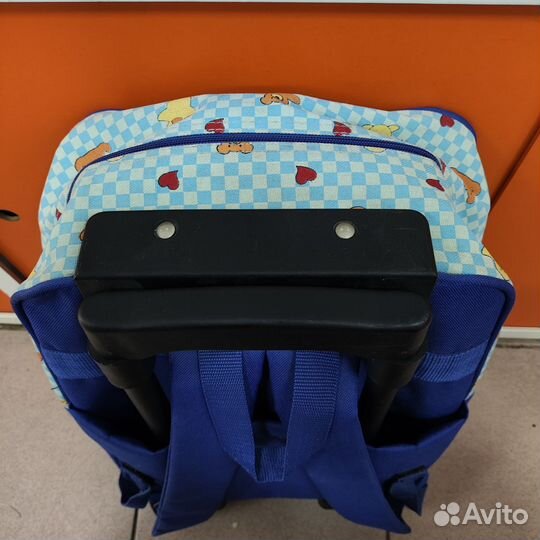 Детский рюкзак-чемодан на колесах