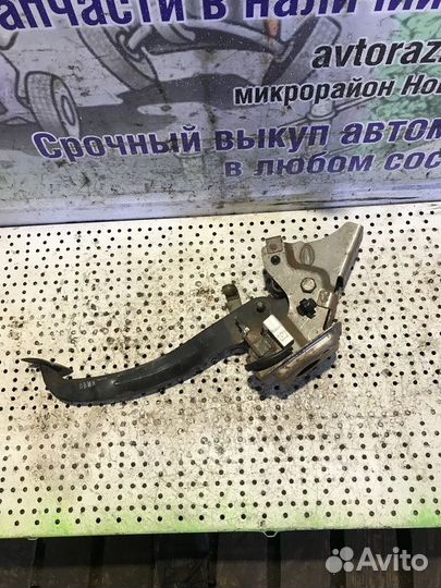 Педаль сцепления Hyundai Grand Starex Н1