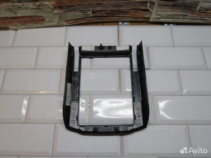 Накладка крышки подлокотника Audi A8 D4 A8D4