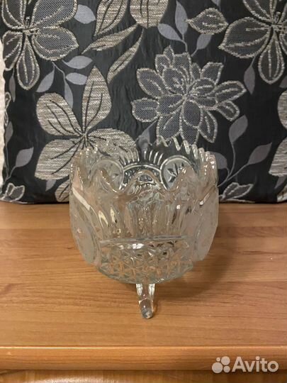 Ваза для фруктов на ножках, Югославия