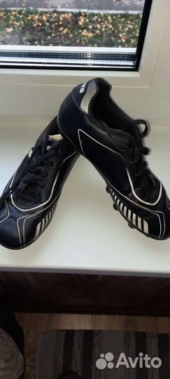 Футбольные бутсы