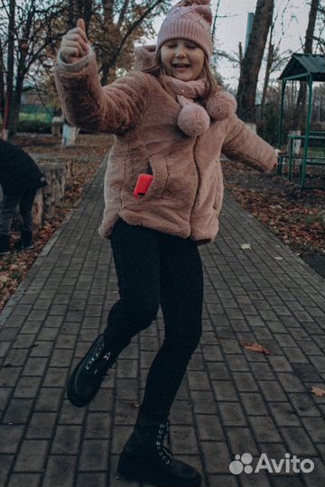 Шубка для девочки zara