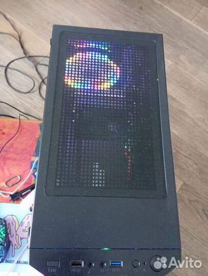 Игровой компьютер с монитором