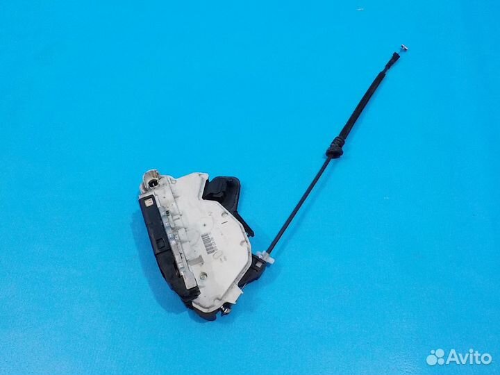 Замок двери передней правой skoda Yeti 2009-2018