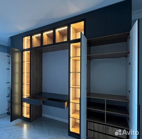 Шкаф с рабочей зоной на заказ