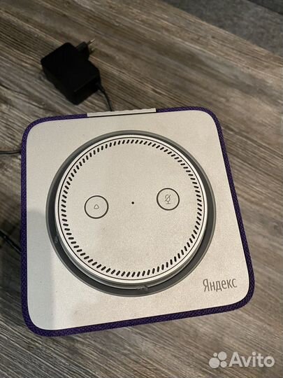 Умная колонка алиса