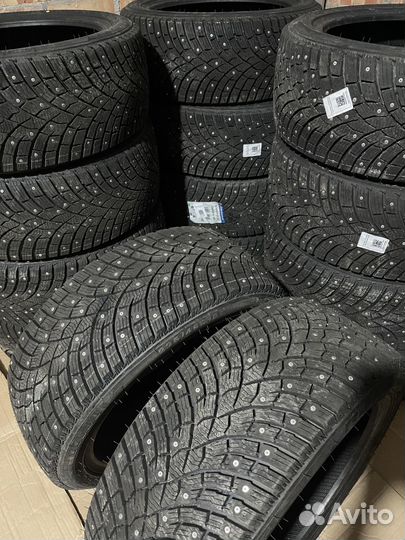 Triangle IcelynX TI501 235/45 R18 98T