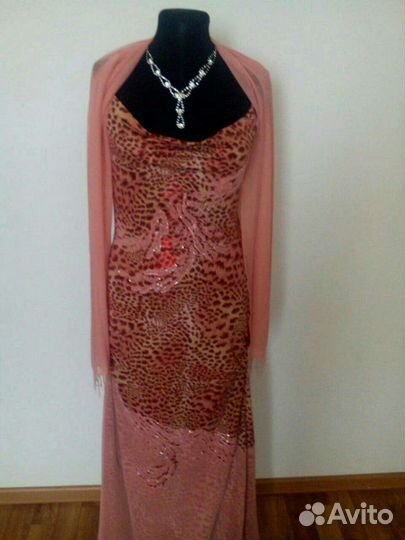 Платья вечерые