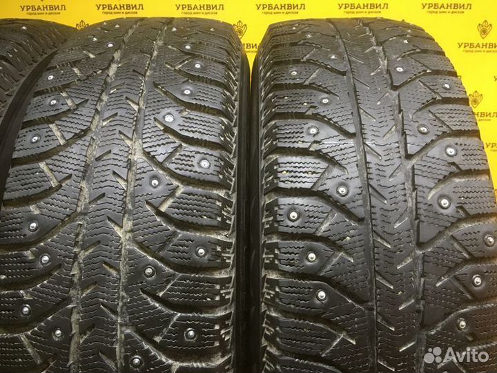 Bridgestone Ice Cruiser 7000 215/70 R16 100T