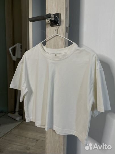 Футболка женская укороченная