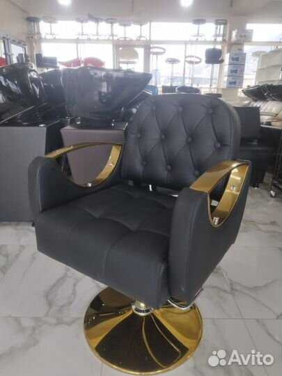 Парикмахерское кресло